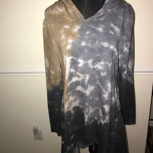 lightweight comfy sweatshirt!